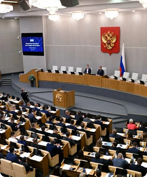 Студент политологии за анализом политических процессов